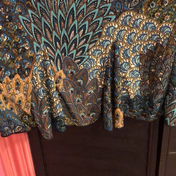 Skirt - Picture 3 of 3